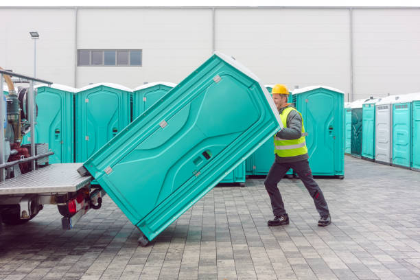 Portable Toilet Options We Offer in Golden Hills, CA